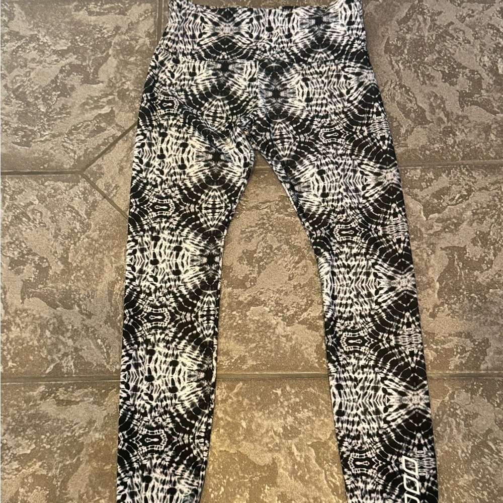 Lorna Jane 7/8 Leggings Black White Inside Draw String Utopia Core Biter Small - Picture 3 of 7